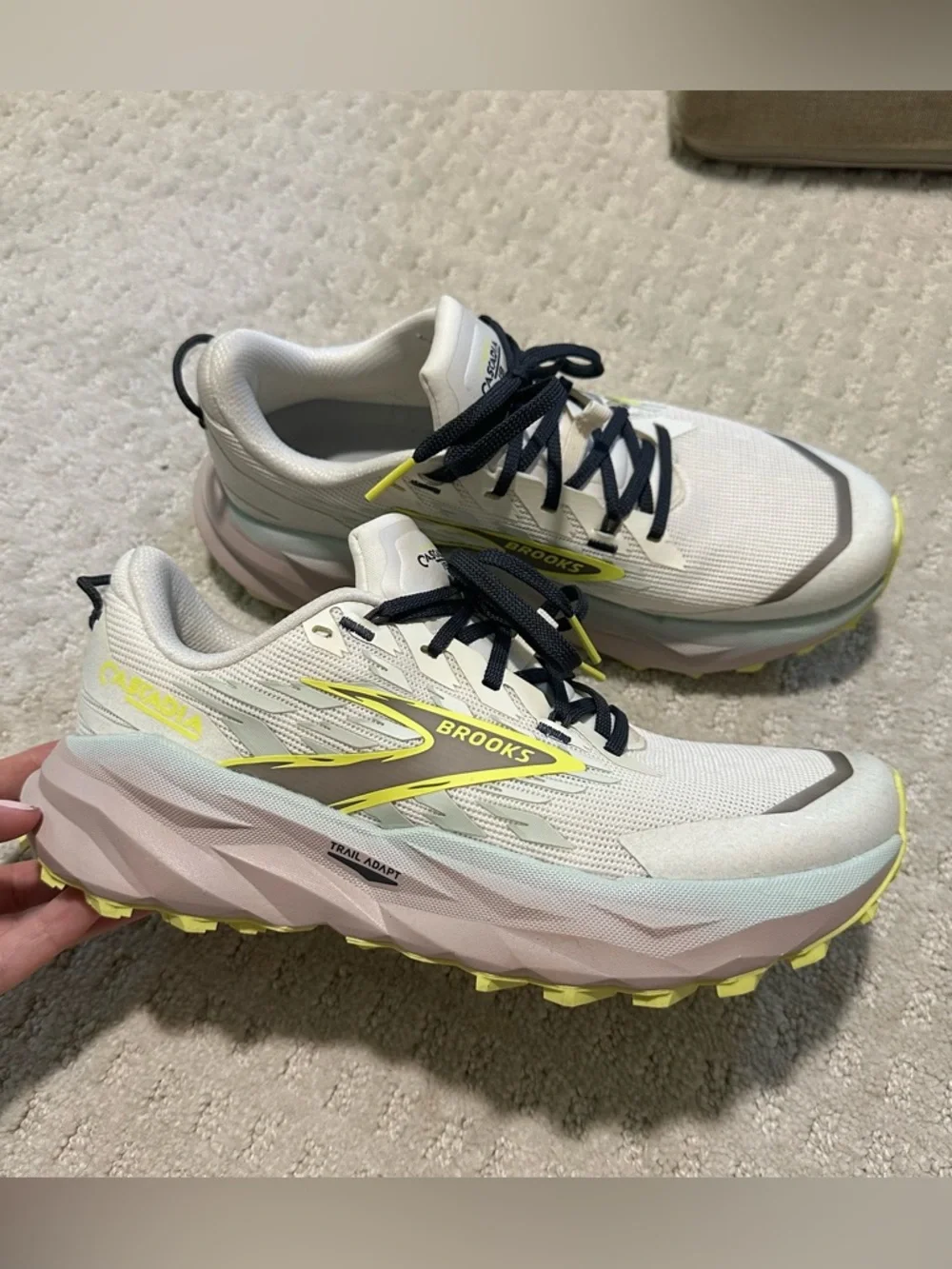 BROOKS Cascadia 19 Trail Running Shoes